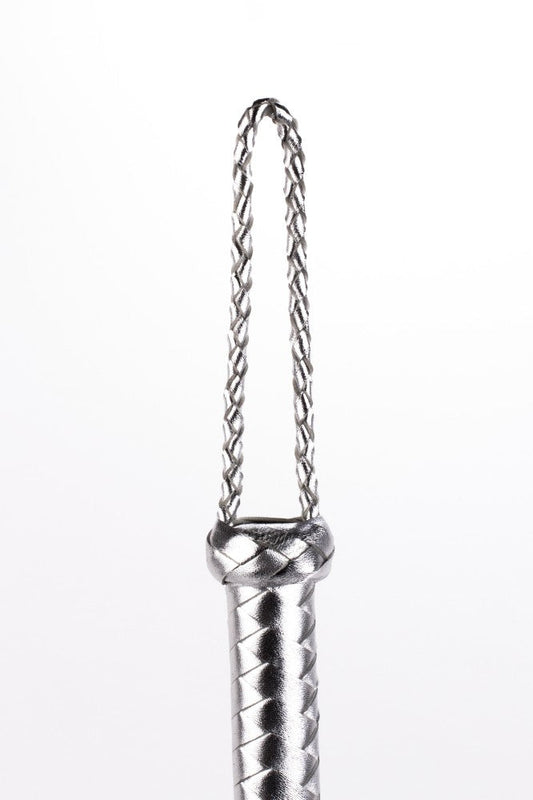 Frusta con manico in pelle metallizzata e estremità in pelle scamosciata, nera, 18"
