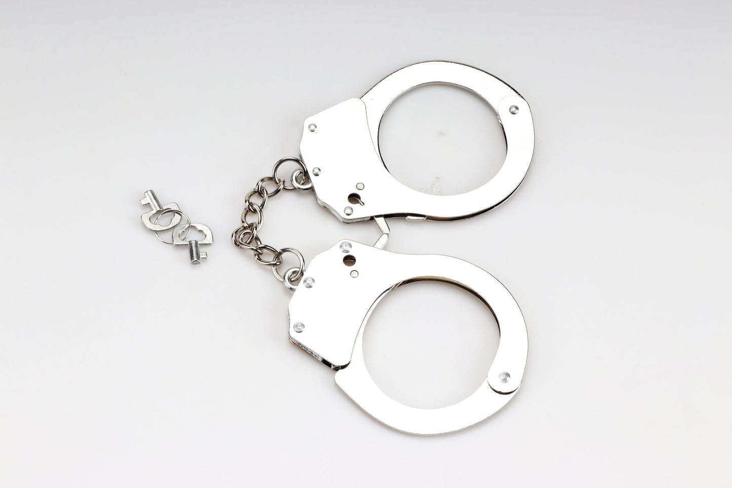 SinsFactory - Metal Handcuffs