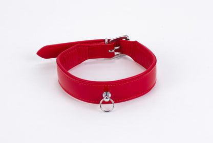 Pelle verniciata con supporto in pelle di agnello rossa