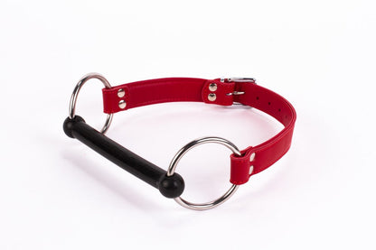 Parte superiore in morbida pelle di vitello e imbottitura in pelle di agnello con bocchino in silicone rosso