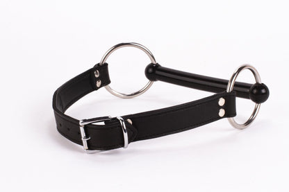 Parte superiore in morbida pelle di vitello e imbottitura in pelle di agnello con bocchino in silicone nero